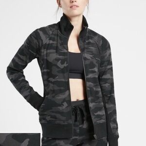 Athleta Triumph Jacket Women's XL Gray Black Camo Thumbhole Full Zip Pockets
